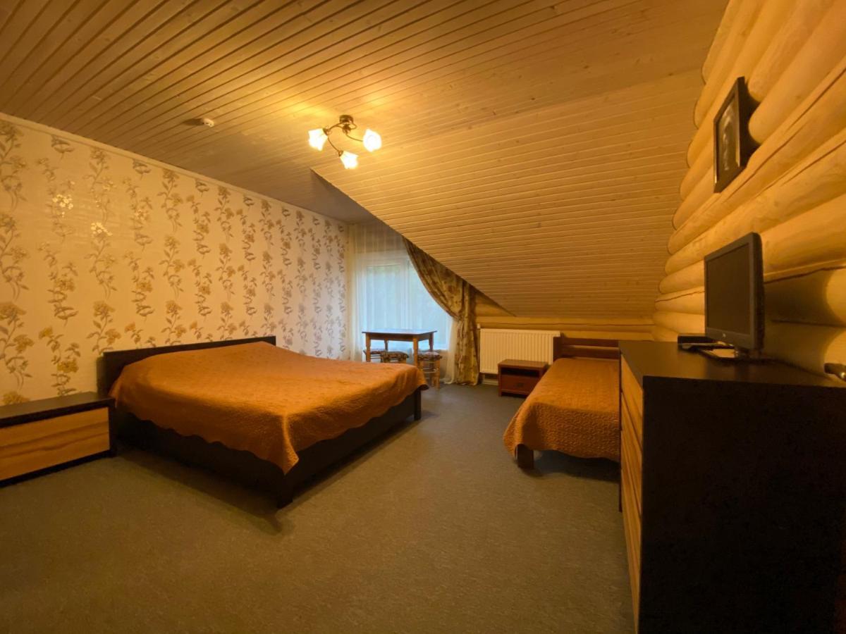 Mini Hotel Zakrut ตาราริฟ ภายนอก รูปภาพ