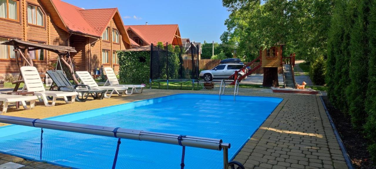Mini Hotel Zakrut ตาราริฟ ภายนอก รูปภาพ